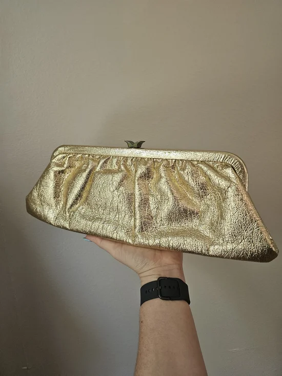 Vintage Gold Metallic Ruched Women's Clutch - Picture 2 of 11